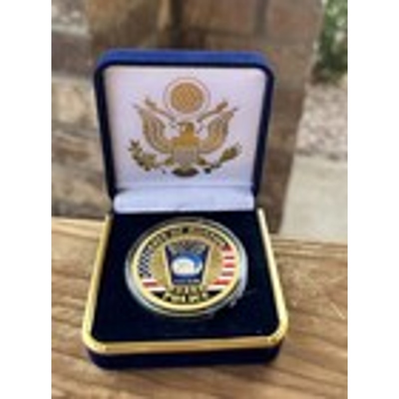 Department of Energy (DOE) Challenge Coin With Blue Velvet Case. Fast Shipping!