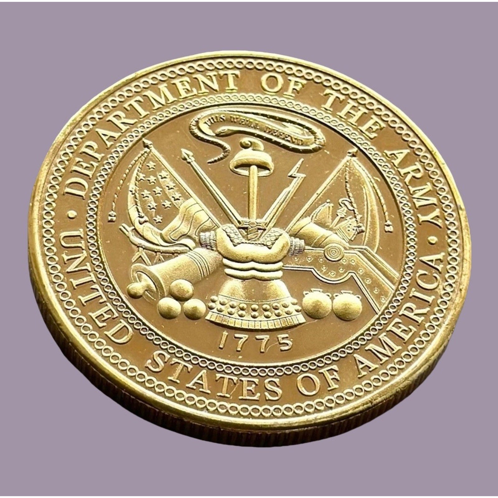 US ARMY 4th INFANTRY DIVISION Challenge Coin Keychain. Fast Shipping! USA