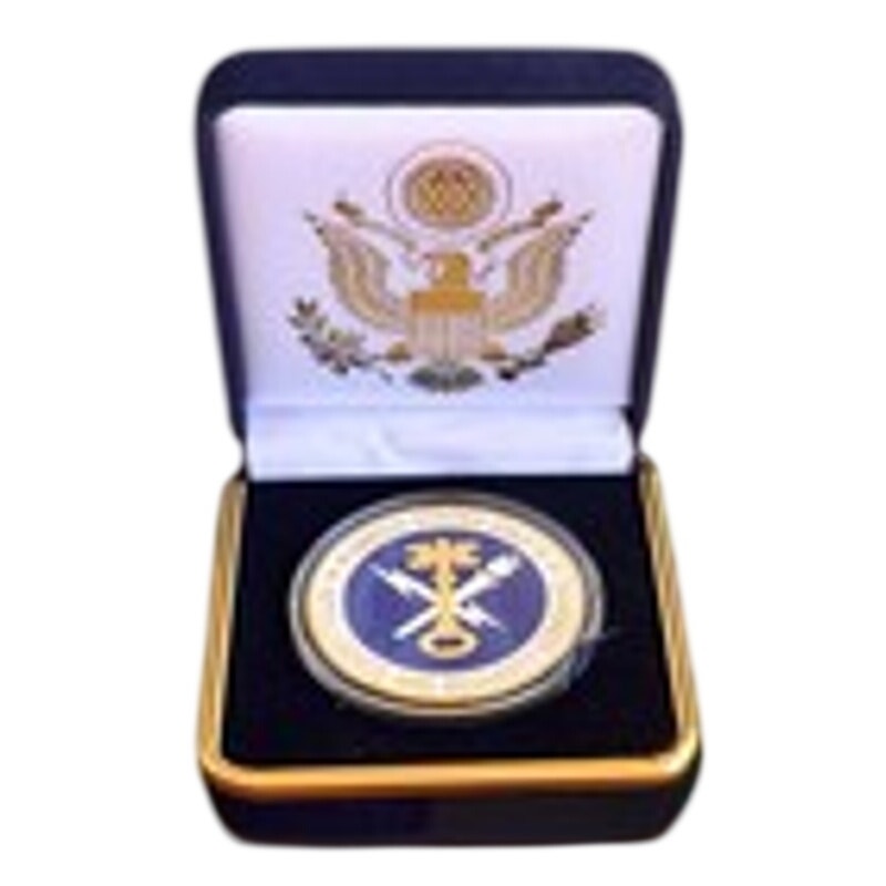 Department of Energy (DOE) Challenge Coin With Blue Velvet Case. Fast Shipping!