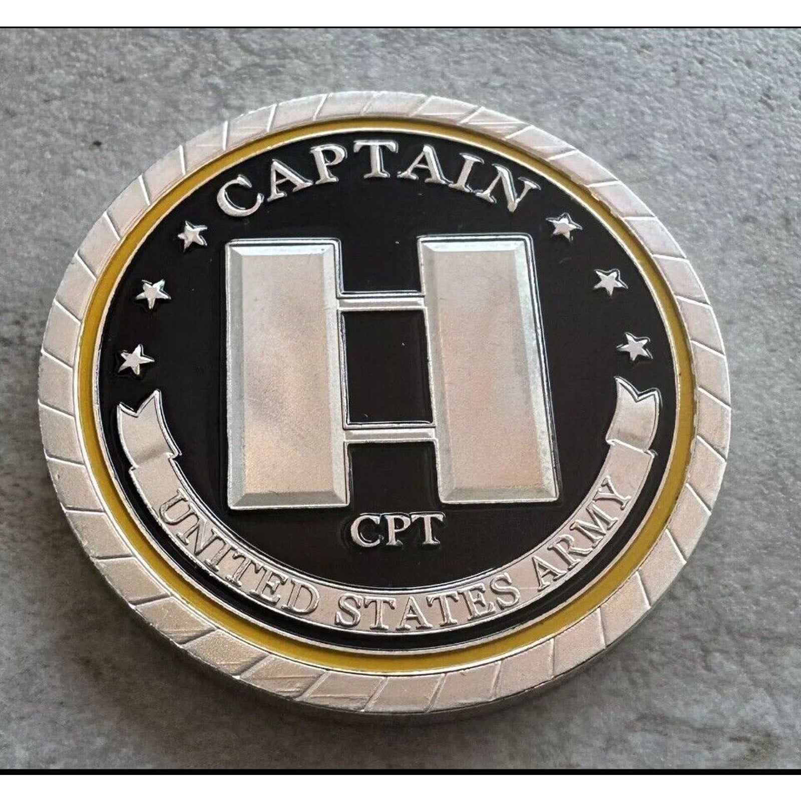 2pcs Army Rank Captain O-3 And Ft. Sill Artillery Base US Coins