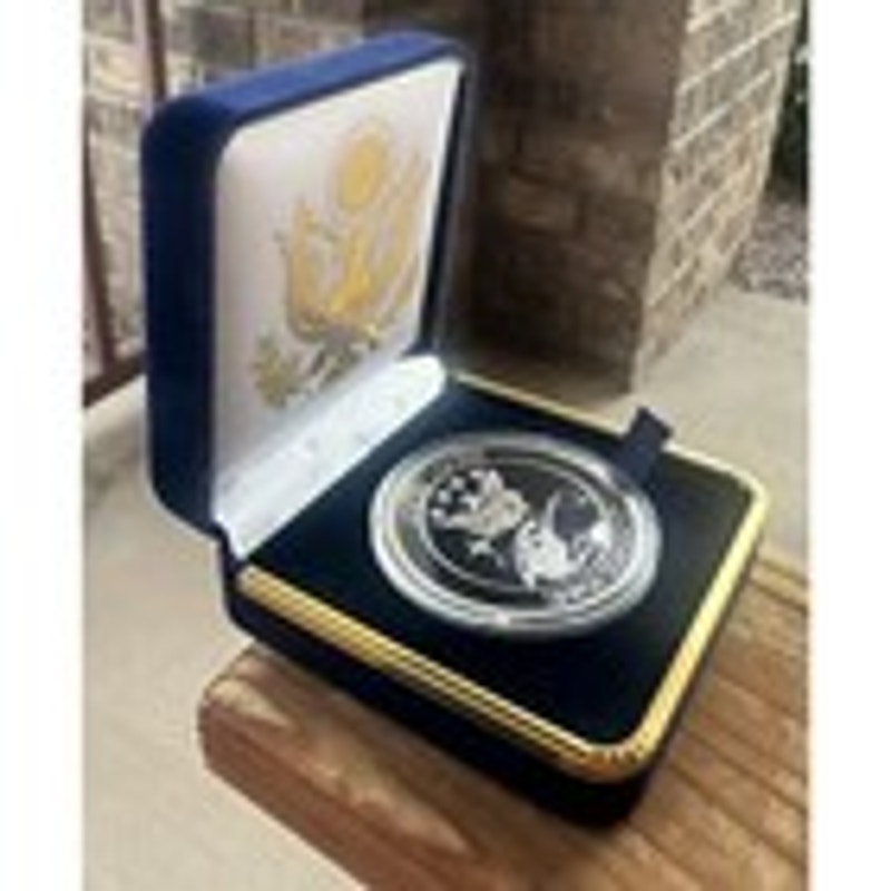 Department of Energy (DOE) Challenge Coin With Blue Velvet Case. Fast Shipping!