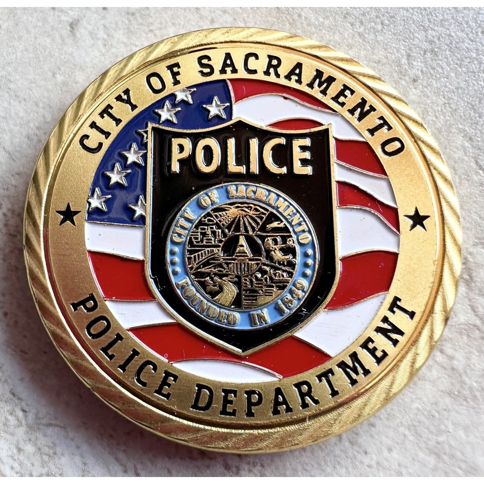 CITY OF SACRAMENTO POLICE DEPT CHALLENGE COIN USA w/ Retirement Award