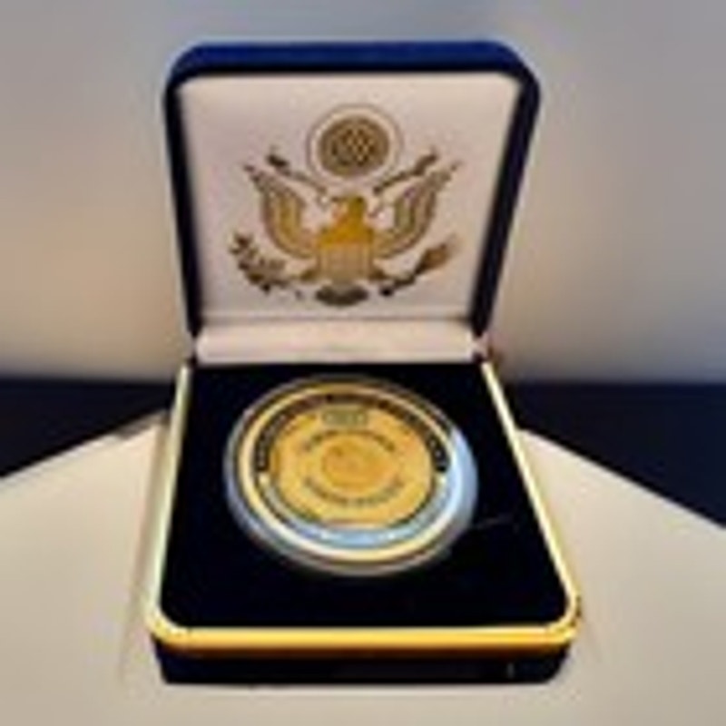 Department of Energy (DOE) Challenge Coin With Blue Velvet Case. Fast Shipping!