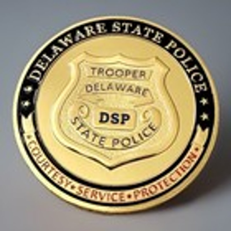DELAWARE STATE POLICE Challenge Coin Retirement Award. Fast shipping!