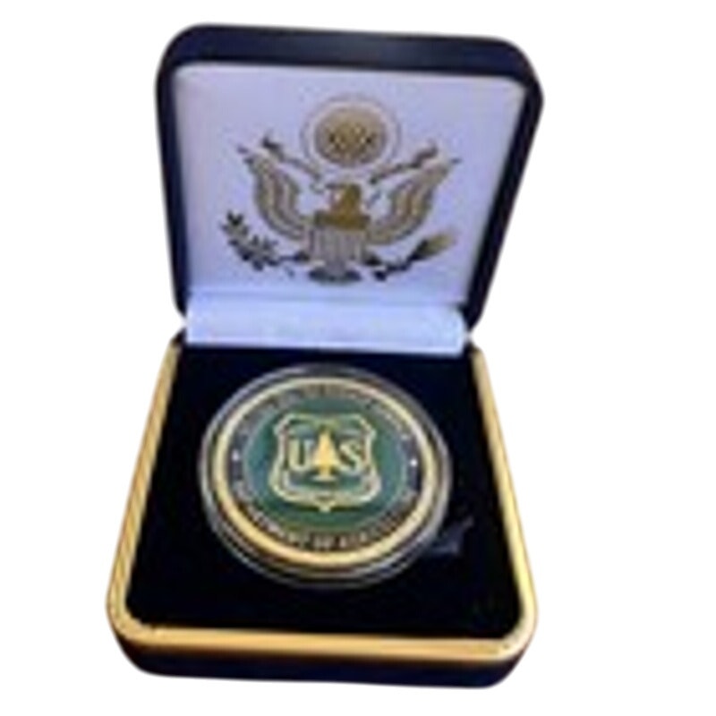 Department of Energy (DOE) Challenge Coin With Blue Velvet Case. Fast Shipping!