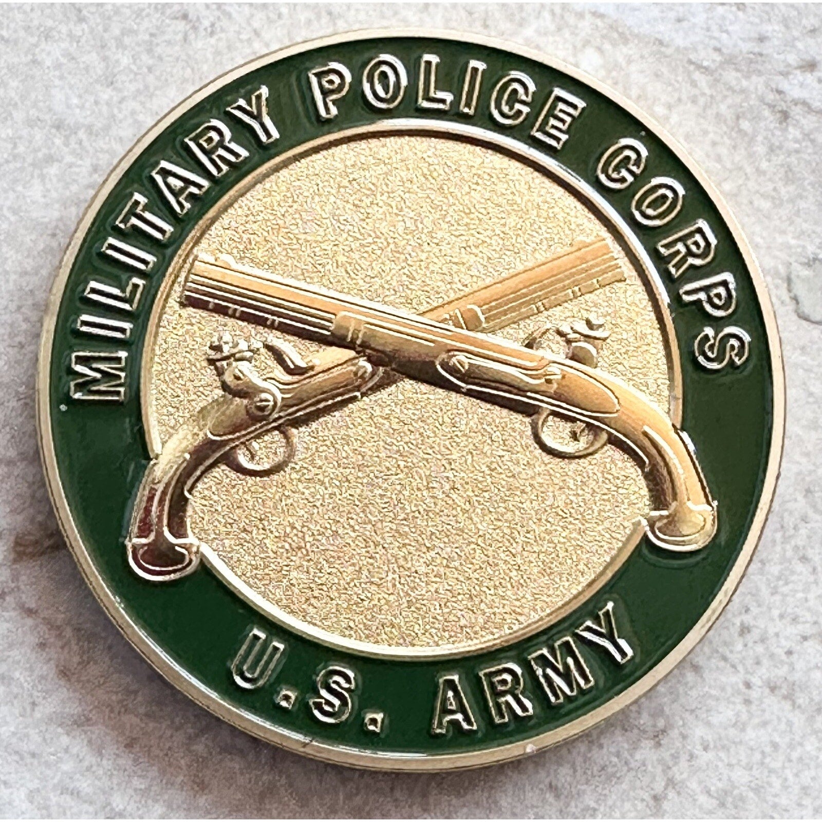 MILITARY POLICE Officer - U.S Army Coin With Retirement Award
