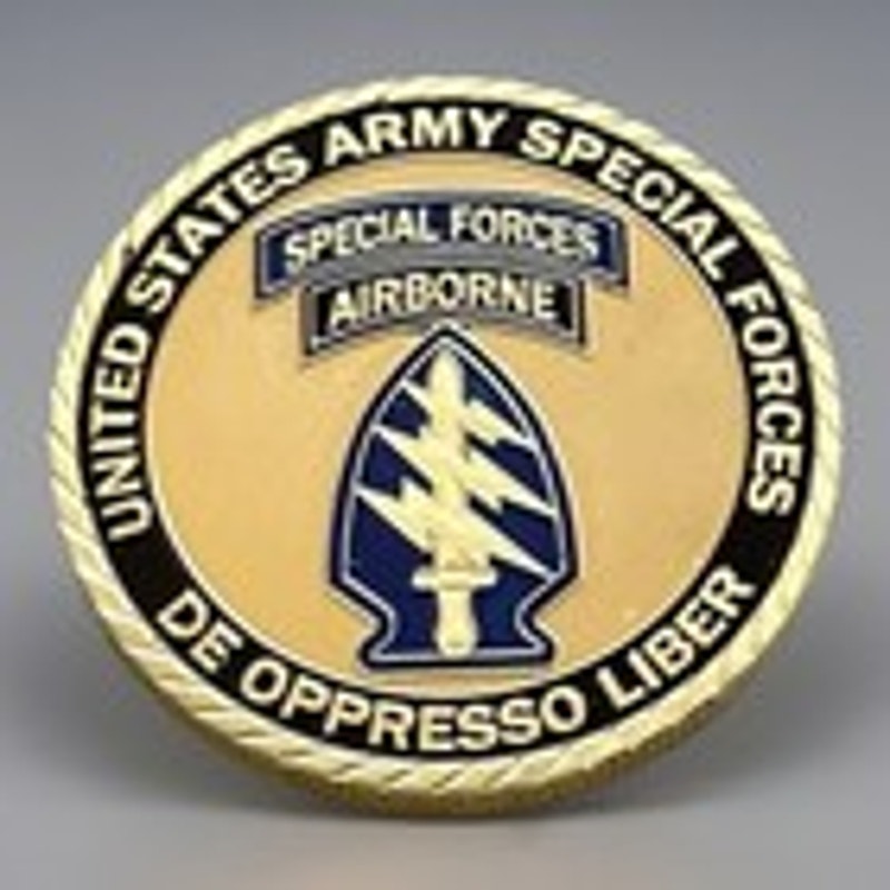 U.S. ARMY SPECIAL FORCES DE OPPRESSO LIBER CHALLENGE COIN KEYCHAIN