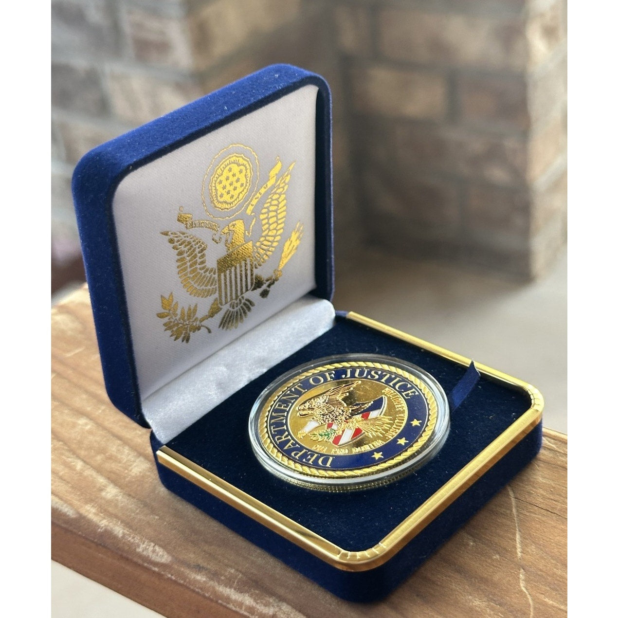 DOJ United States DEPARTMENT OF JUSTICE Challenge Coin With Blue Velvet Case