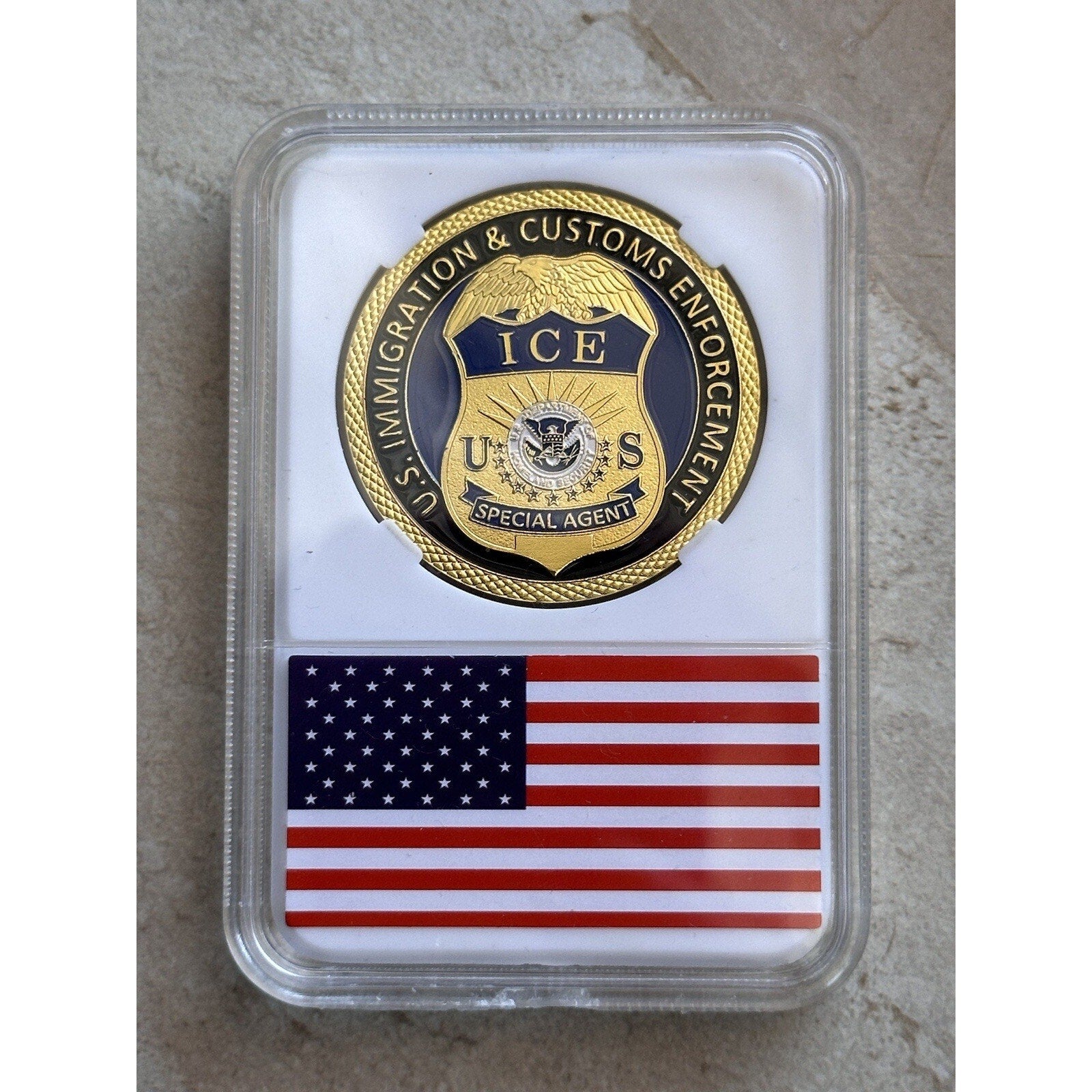 US IMMIGRATION & CUSTOMS ENFORCEMENT (ICE) OFFICER Challenge Coin with case