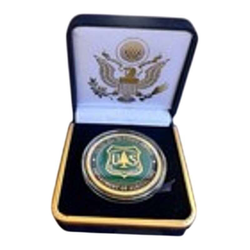 Department of Energy (DOE) Challenge Coin With Blue Velvet Case. Fast Shipping!
