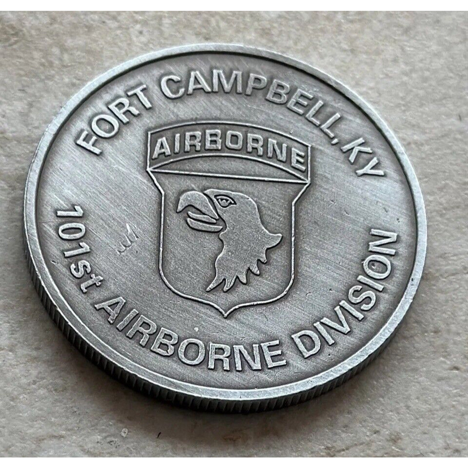 2pcs Army Rank Captain O-3 And US 101 St AIRBORNE Fort Campbell CHALLENGE COIN