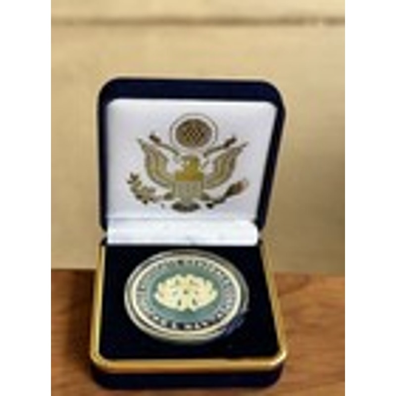 Department of Energy (DOE) Challenge Coin With Blue Velvet Case. Fast Shipping!