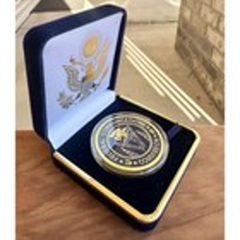 Department of Energy (DOE) Challenge Coin With Blue Velvet Case. Fast Shipping!