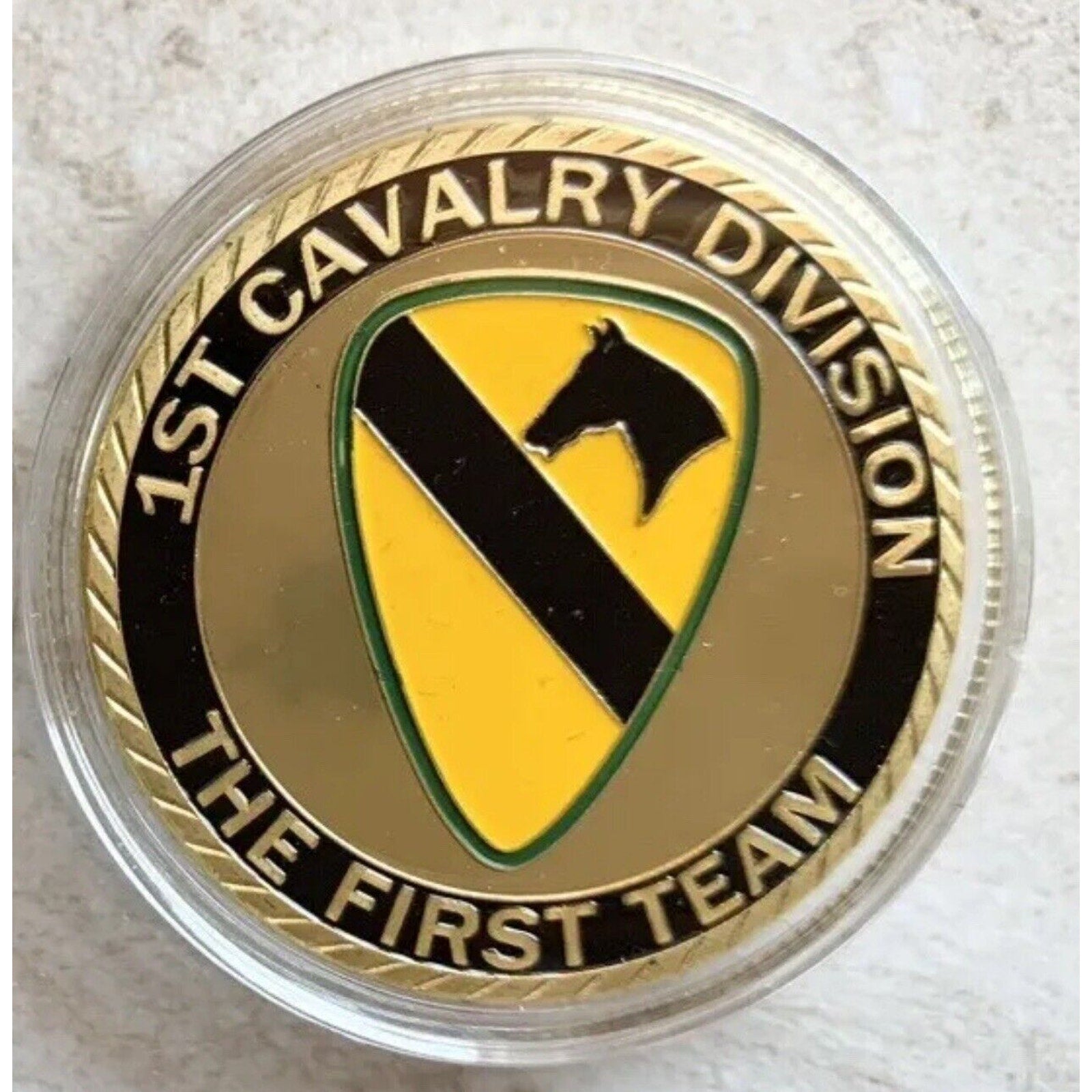 2pcs Army Rank Captain O-3 And Fort hood 2nd Calvary Division US COIN