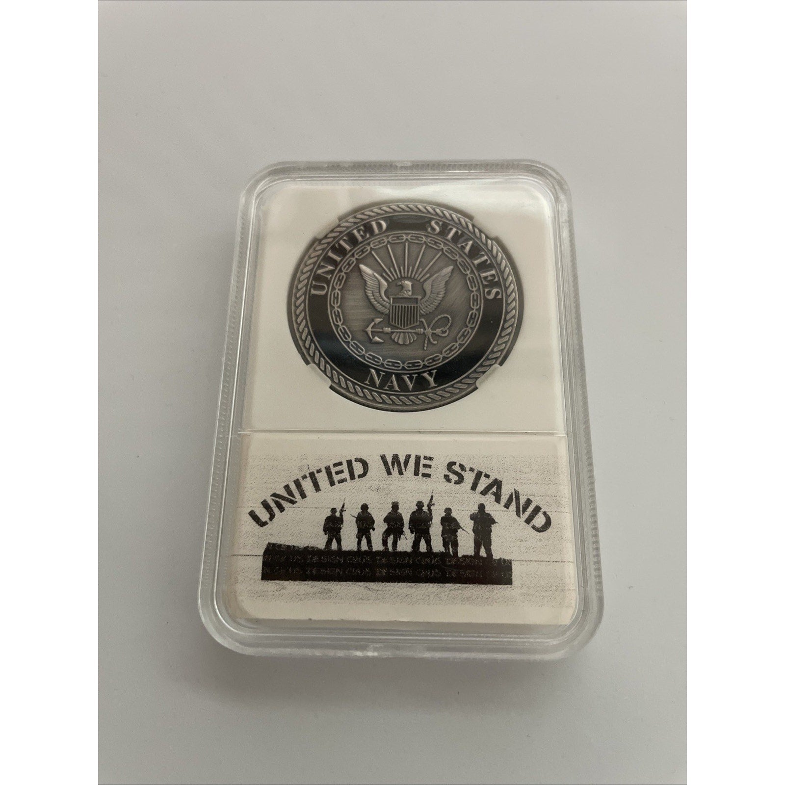 Us Navy Lieutenant 0-3 Coin w/ United We Stand Case