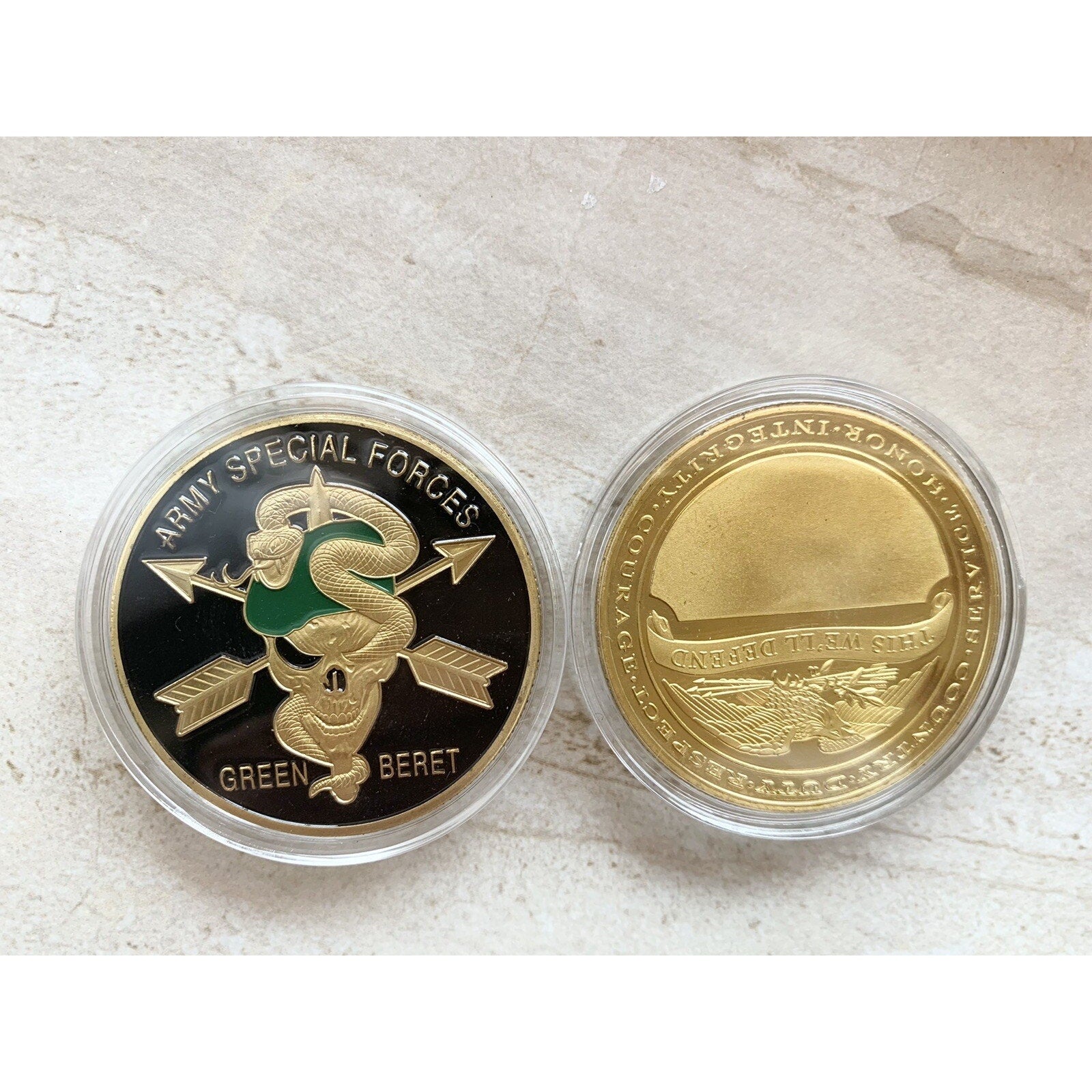 U.S. United States Army Special Forces Green Beret Gold Plated w/ Retirement Awa