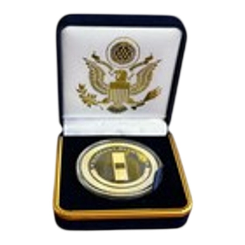 Department of Energy (DOE) Challenge Coin With Blue Velvet Case. Fast Shipping!