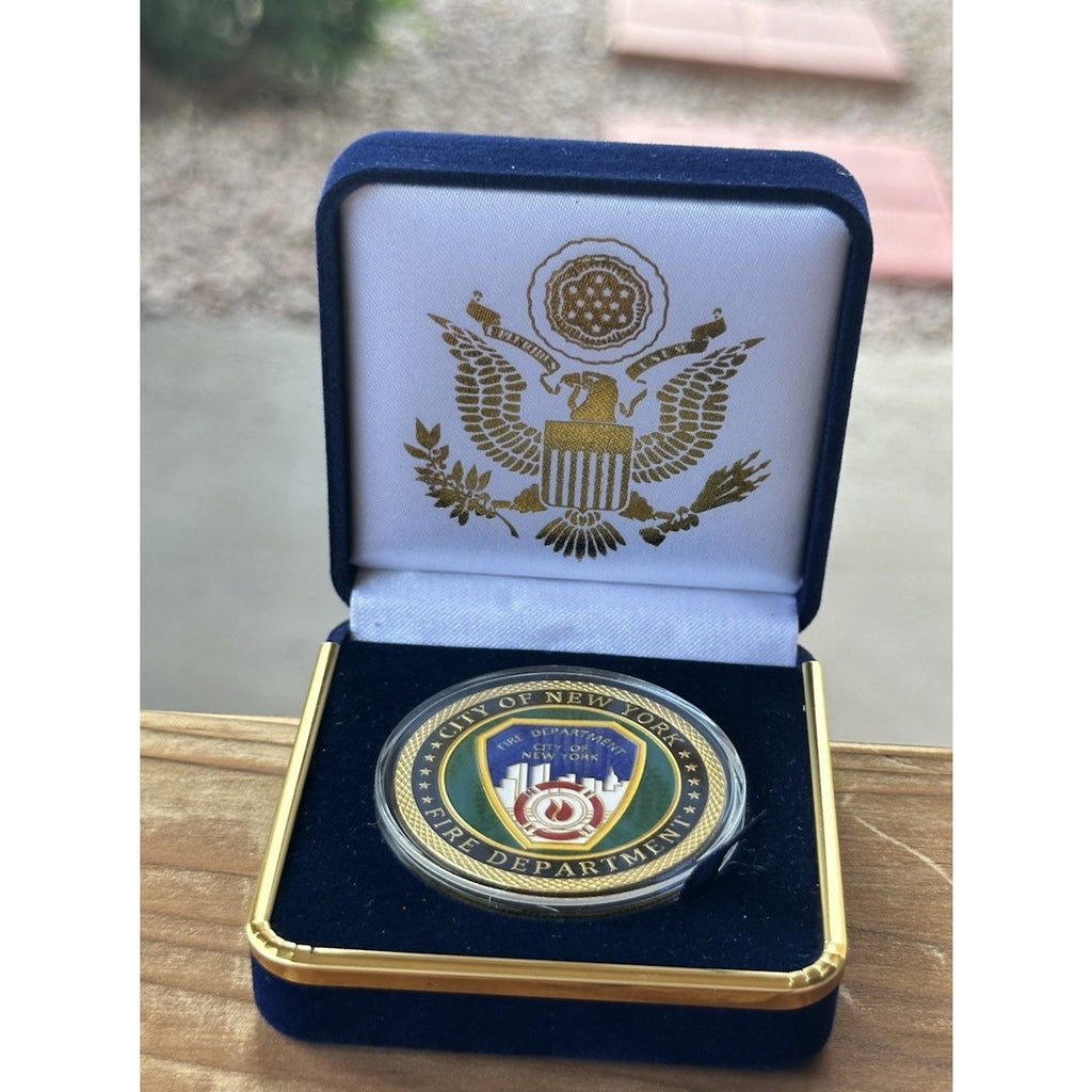 FDNY NEW YORK CITY "NYC' NYFD FIRE DEPARTMENT RESCUE COIN With Blue Velvet Case