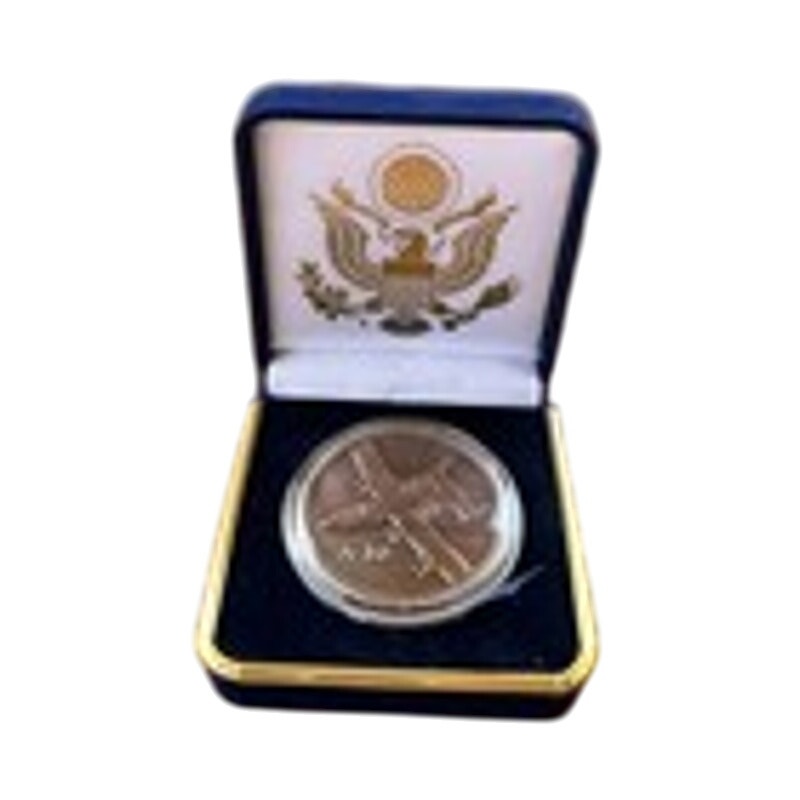 Department of Energy (DOE) Challenge Coin With Blue Velvet Case. Fast Shipping!