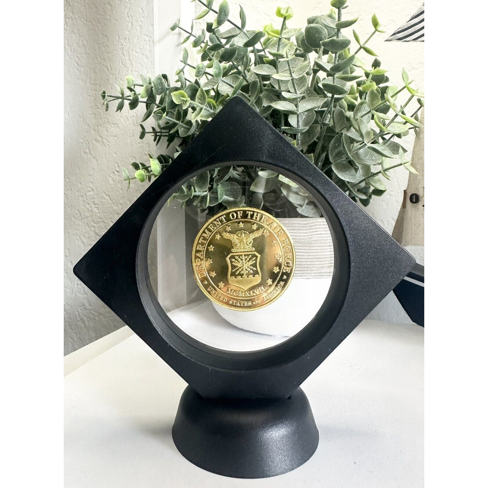 U S AIR FORCE Air Education & Training Command Challenge Coin With Display Case