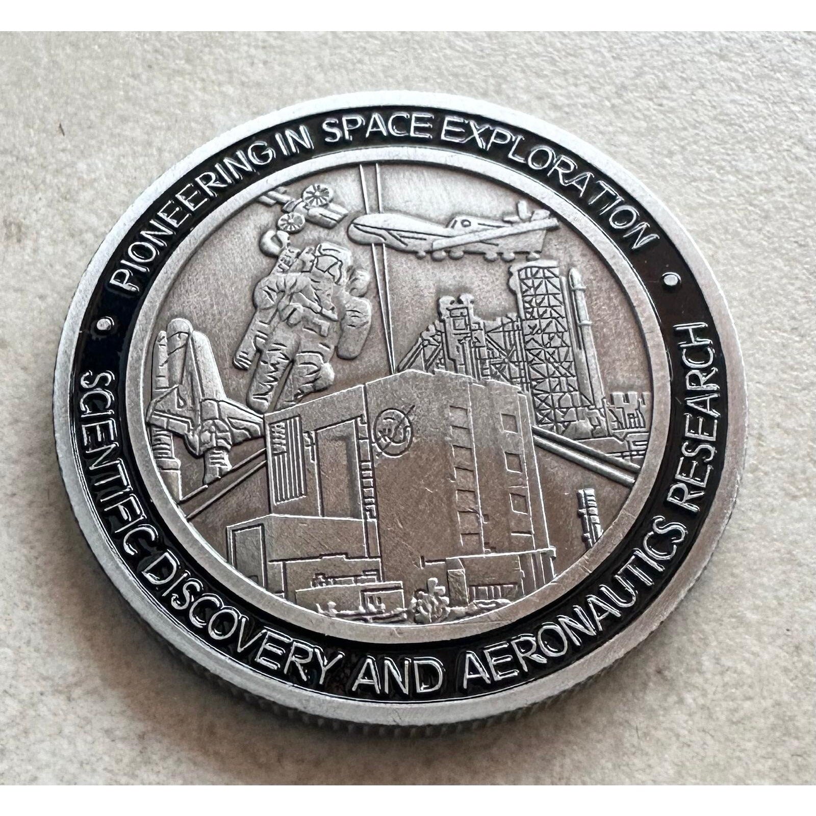 NASA National Aeronautics and Space Administration Coin W/ Retirement Award
