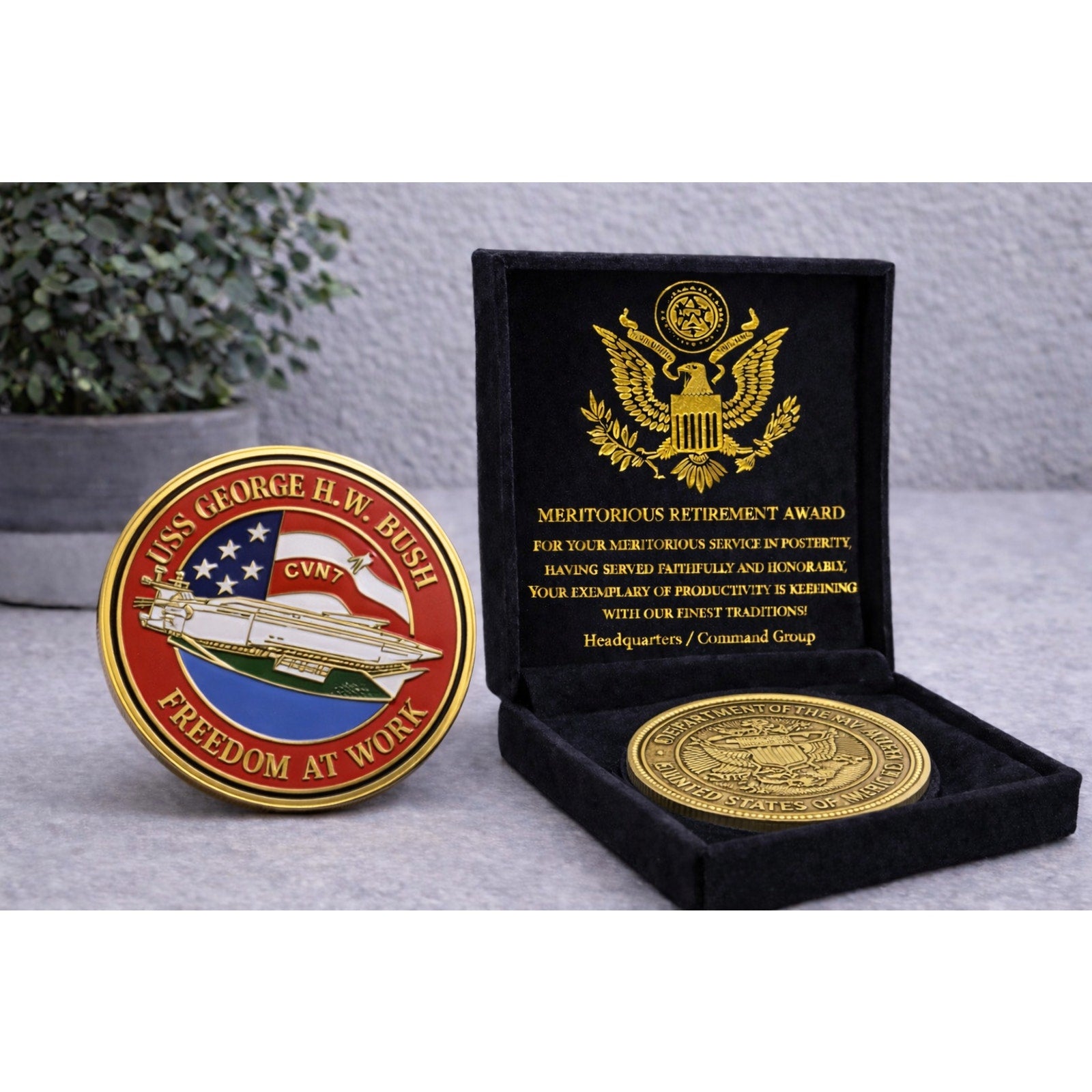 US NAVY USS GEORGE H.W. BUSH CVN-77 Challenge Coin USA w/ Retirement Award