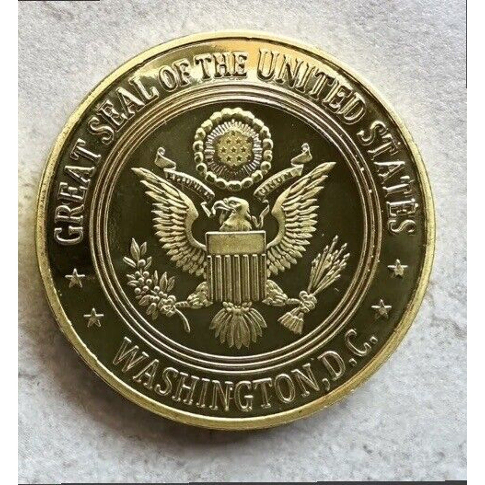 Defense Intelligence Agency (DIA) Challenge coin With Special Velvet Case USA