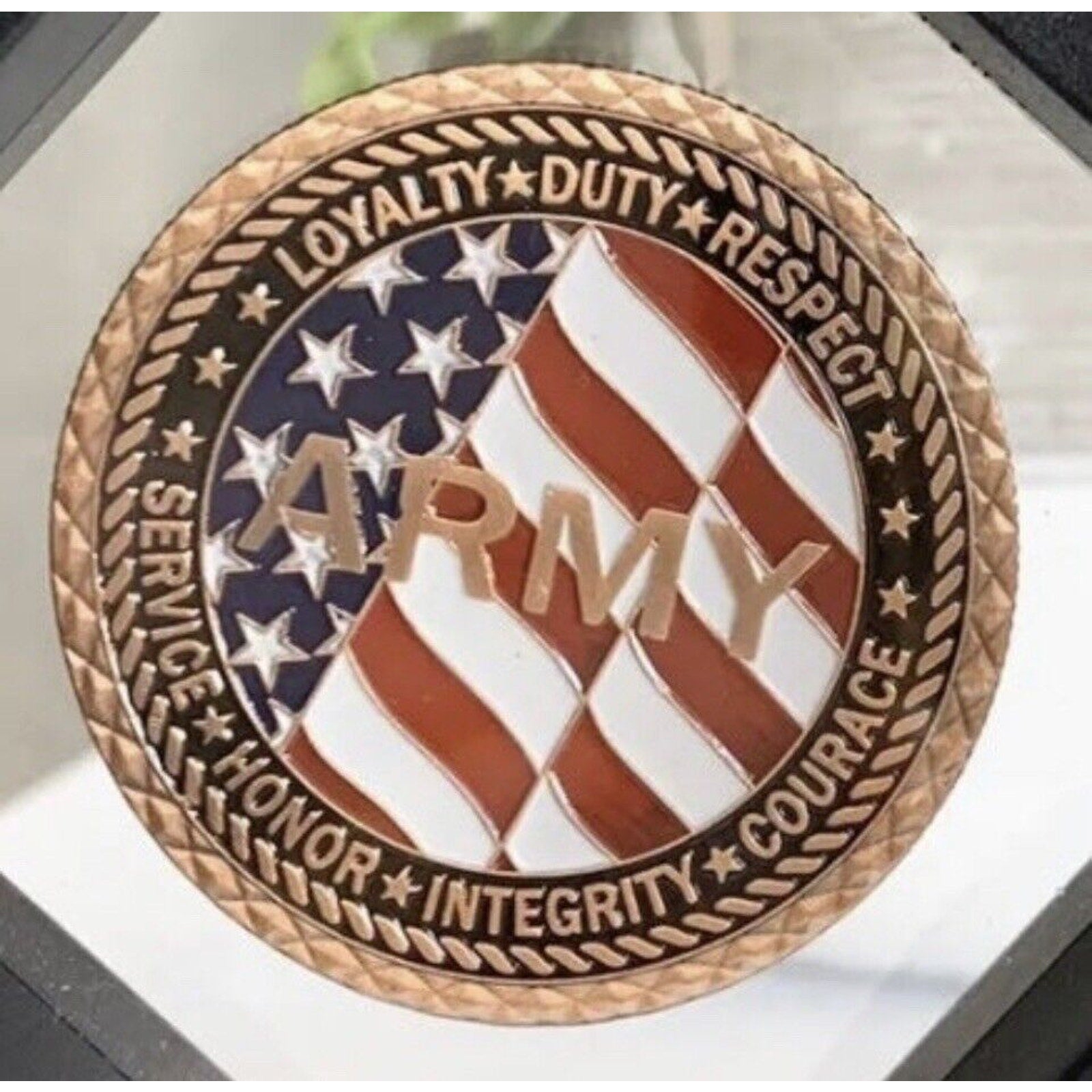 NEW U.S. Army Veteran Challenge Coin with valvet Presidential dedication box