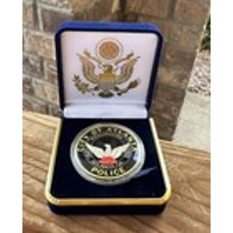 Department of Energy (DOE) Challenge Coin With Blue Velvet Case. Fast Shipping!