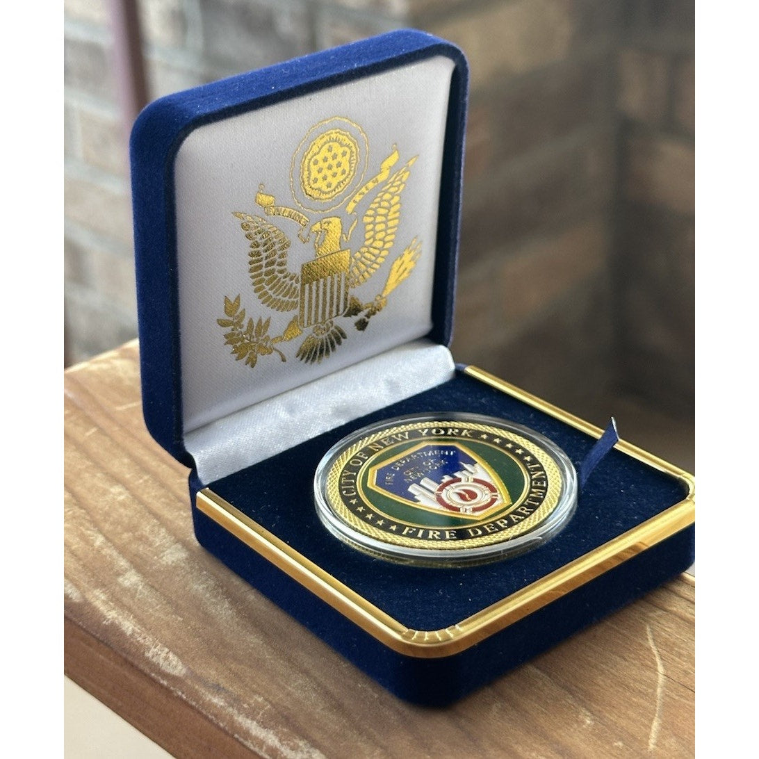FDNY NEW YORK CITY "NYC' NYFD FIRE DEPARTMENT RESCUE COIN With Blue Velvet Case