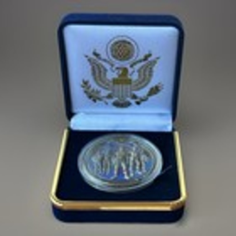 Department of Energy (DOE) Challenge Coin With Blue Velvet Case. Fast Shipping!