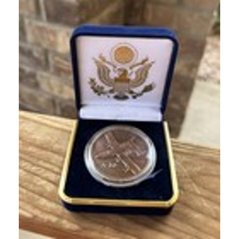 Department of Energy (DOE) Challenge Coin With Blue Velvet Case. Fast Shipping!