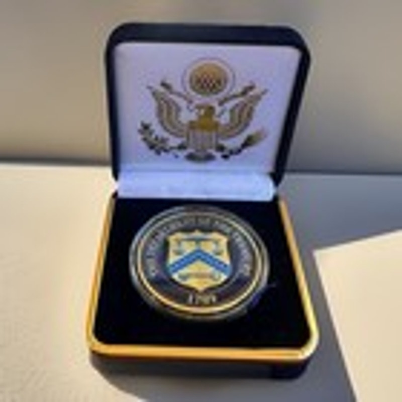Department of Energy (DOE) Challenge Coin With Blue Velvet Case. Fast Shipping!