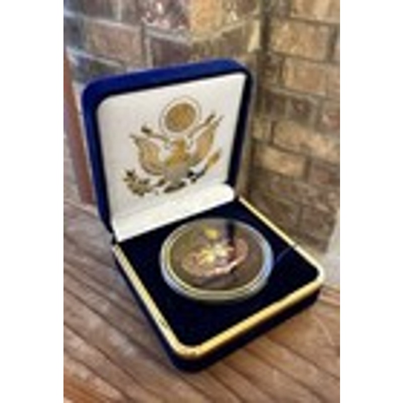 Department of Energy (DOE) Challenge Coin With Blue Velvet Case. Fast Shipping!