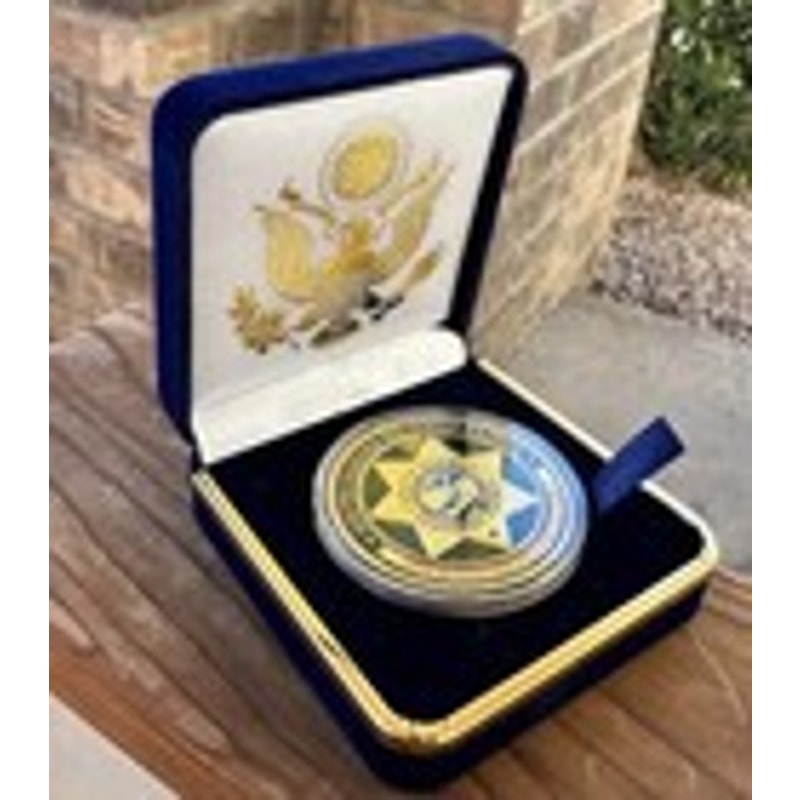 Department of Energy (DOE) Challenge Coin With Blue Velvet Case. Fast Shipping!