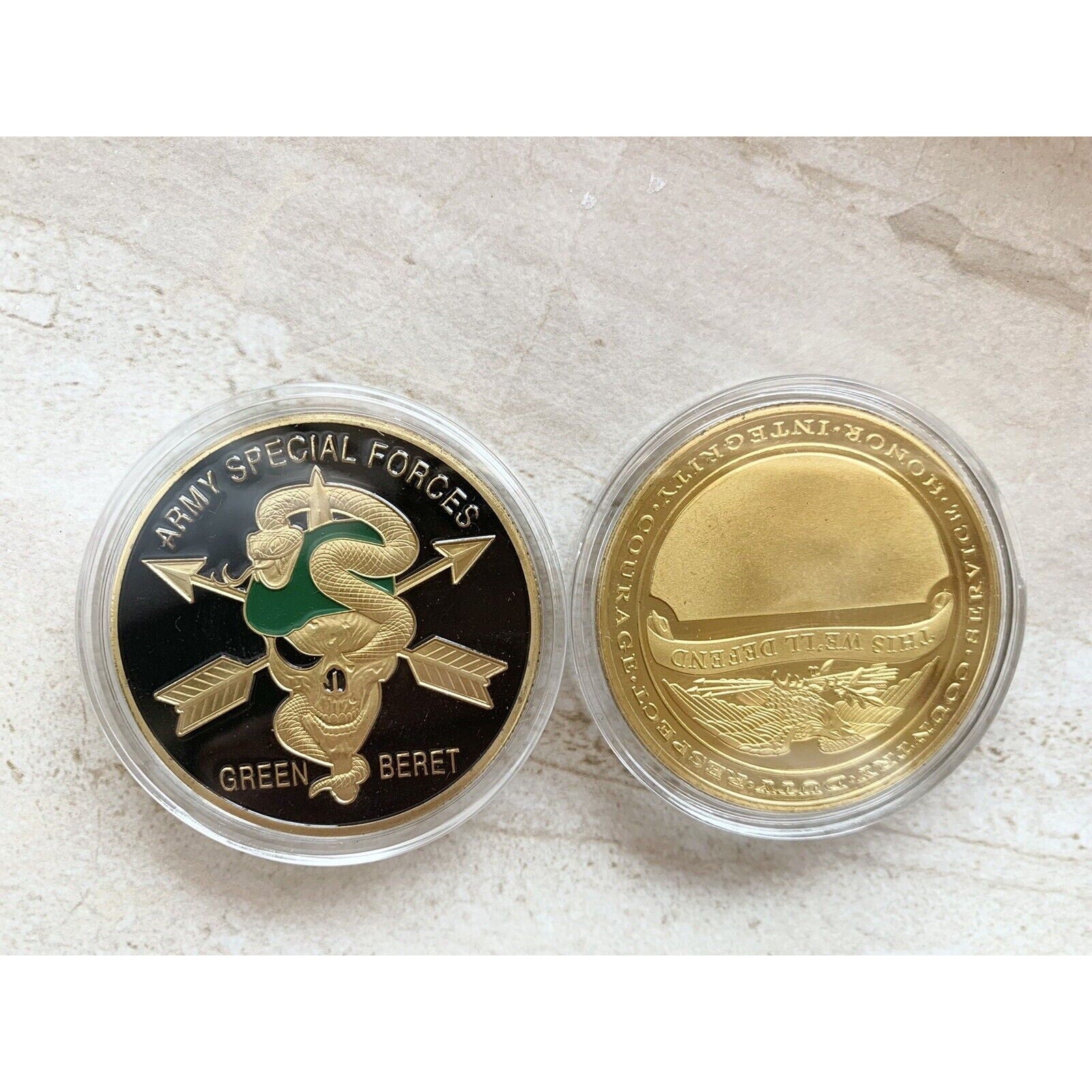 U.S. United States Army Special Forces Green Beret With Special Velvet Case