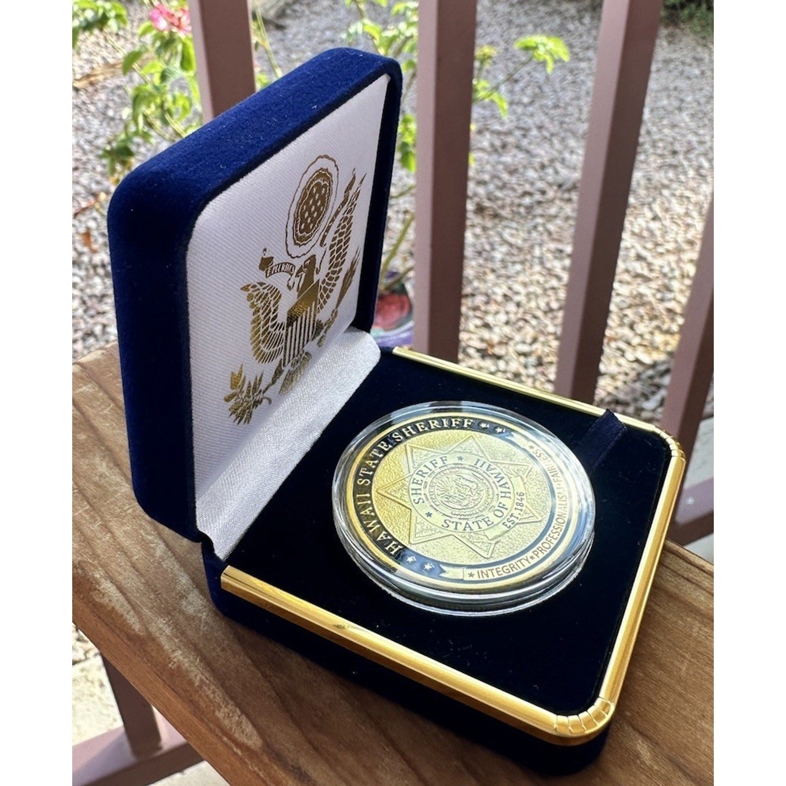 HAWAII STATE SHERIFF Challenge Coin With Blue Velvet Case. Fast Shipping!