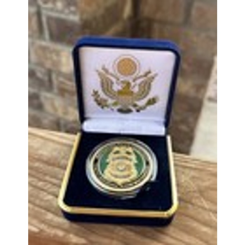Department of Energy (DOE) Challenge Coin With Blue Velvet Case. Fast Shipping!