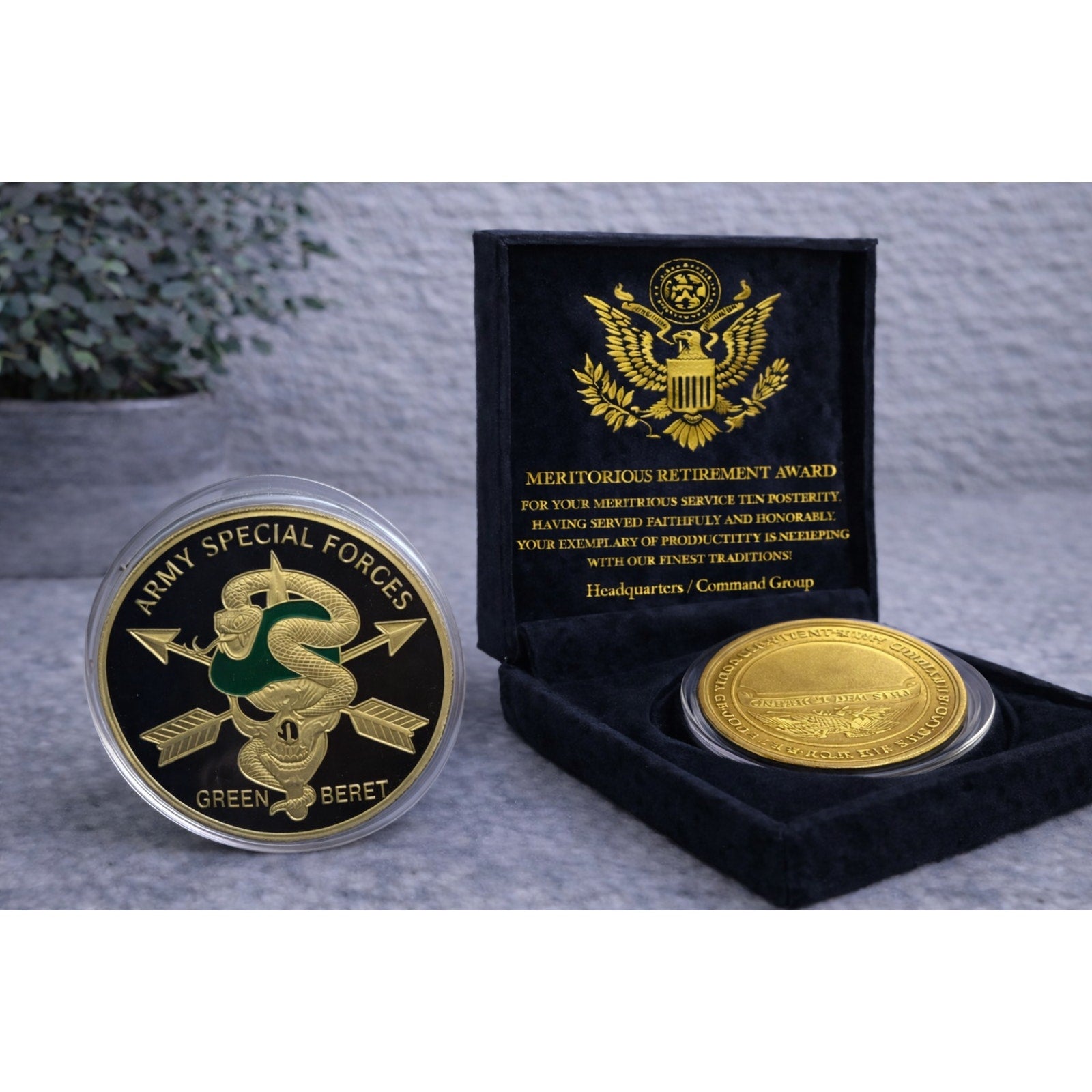 U.S. United States Army Special Forces Green Beret Gold Plated w/ Retirement Awa