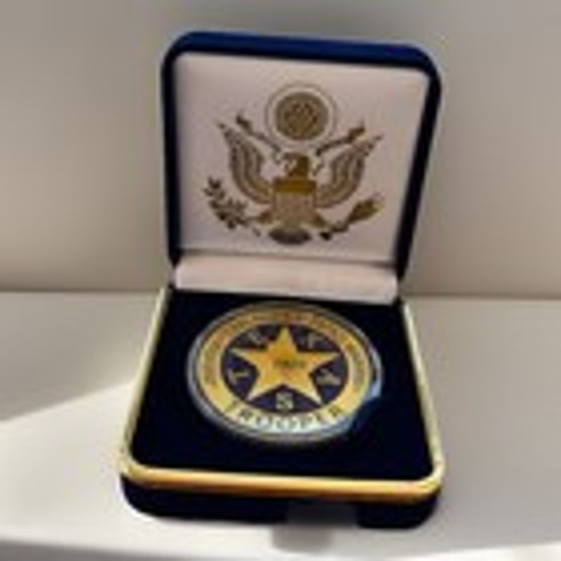 Department of Energy (DOE) Challenge Coin With Blue Velvet Case. Fast Shipping!