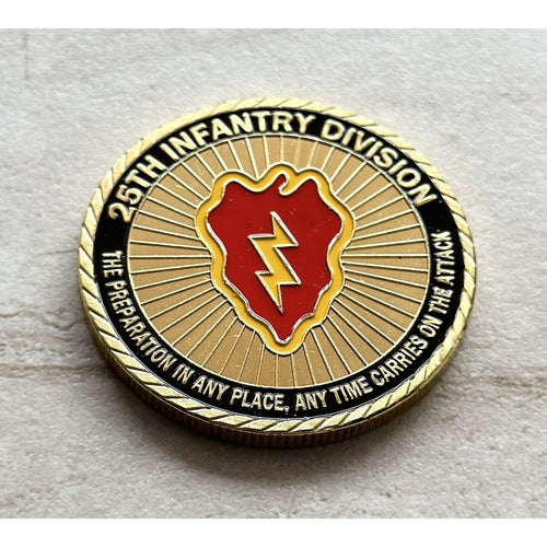 25th Infantry Division Challenge Coin W Presented Certificate Velvet Case