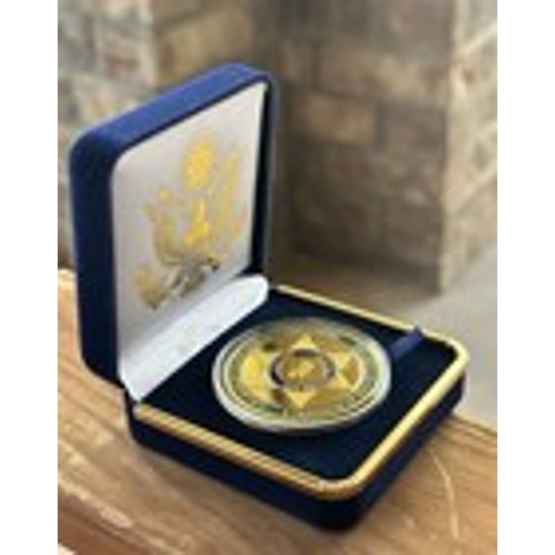 Department of Energy (DOE) Challenge Coin With Blue Velvet Case. Fast Shipping!