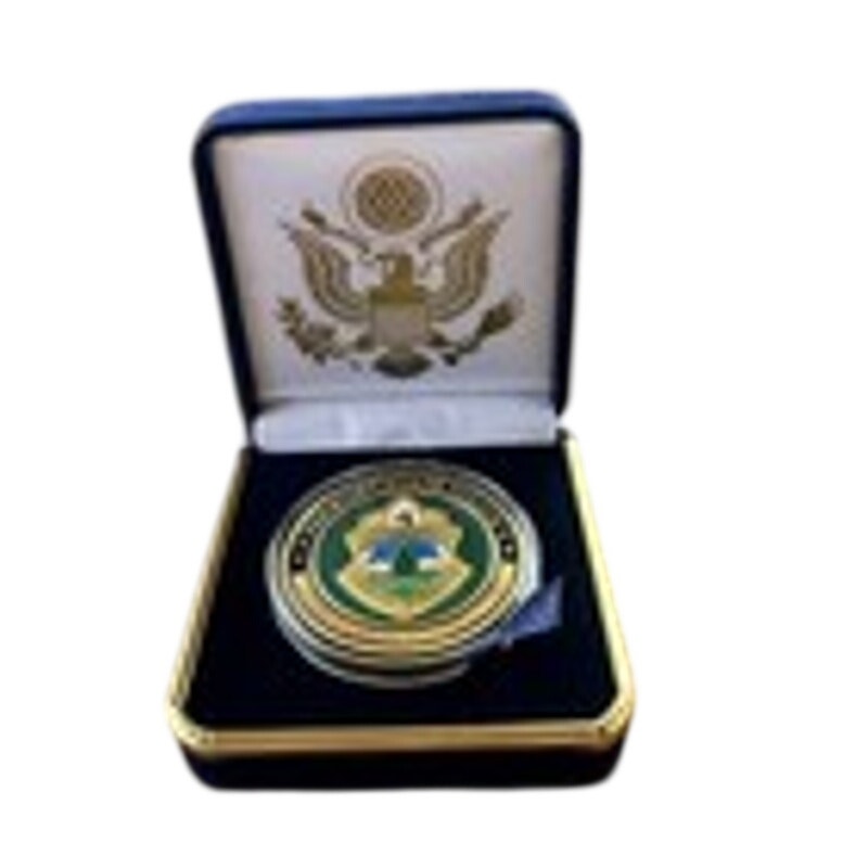 Department of Energy (DOE) Challenge Coin With Blue Velvet Case. Fast Shipping!