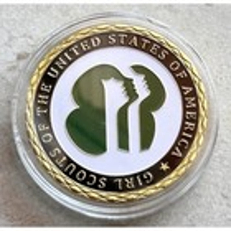 GIRL SCOUTS OF THE UNITED STATES OF AMERICA Challenge Coin Award With Blue Case