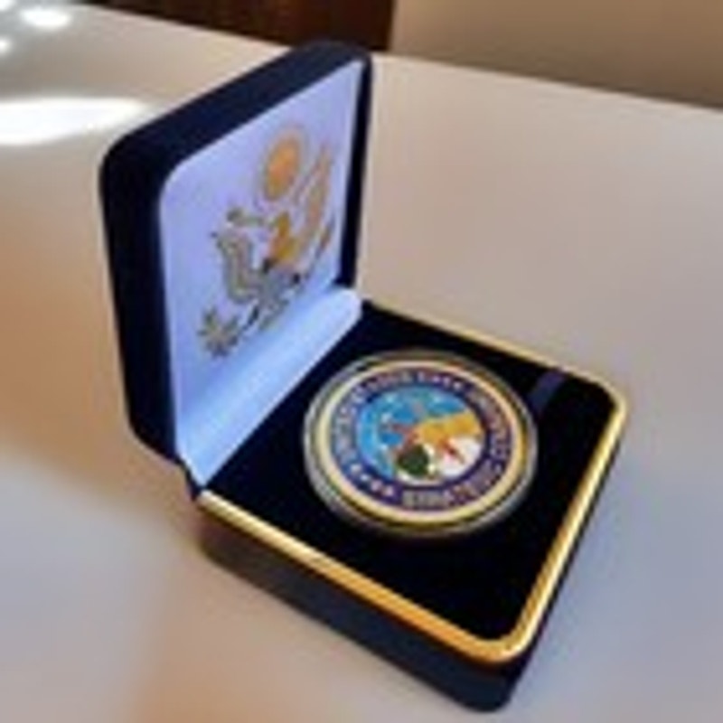 Department of Energy (DOE) Challenge Coin With Blue Velvet Case. Fast Shipping!