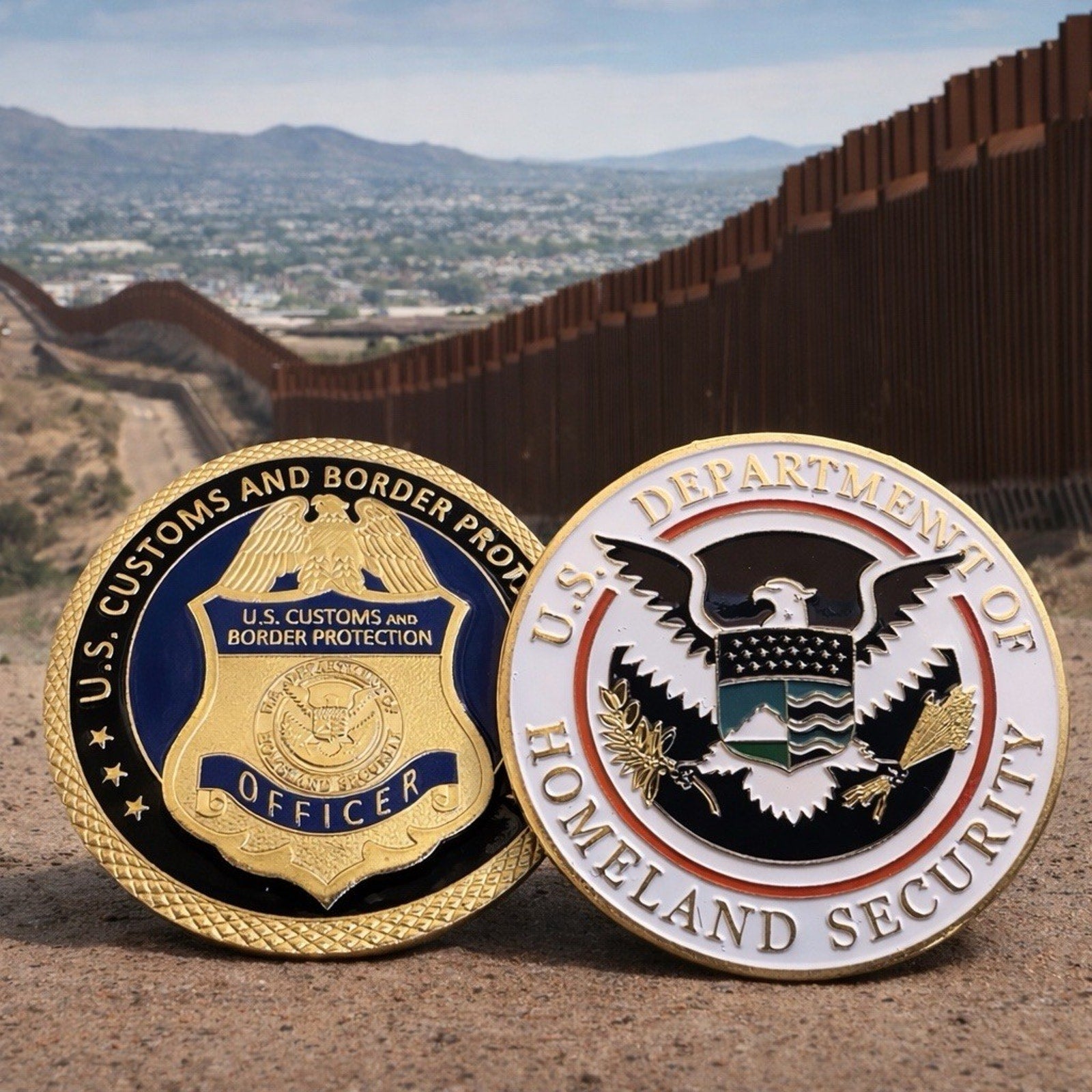 U S CUSTOMS AND BORDER PROTECTION OFFICER Challenge Coin. Fast Shipping