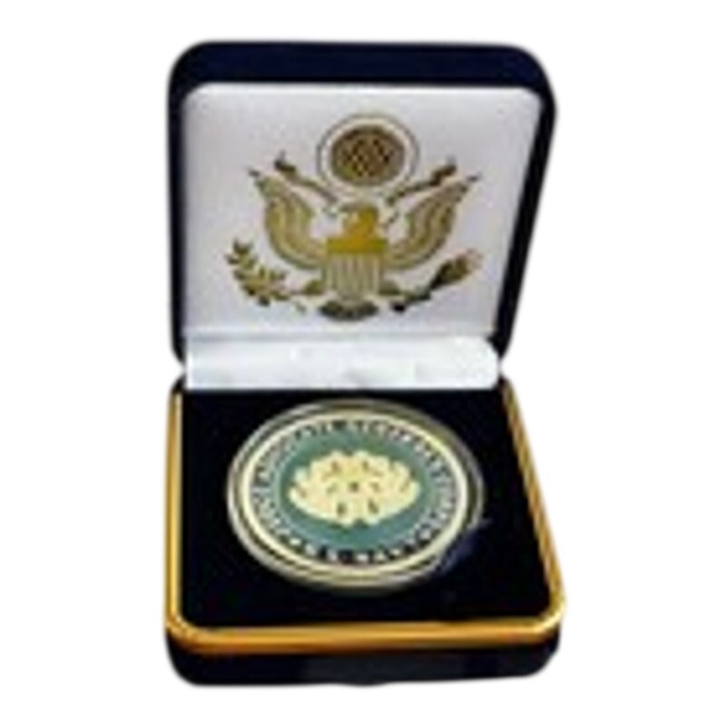 Department of Energy (DOE) Challenge Coin With Blue Velvet Case. Fast Shipping!