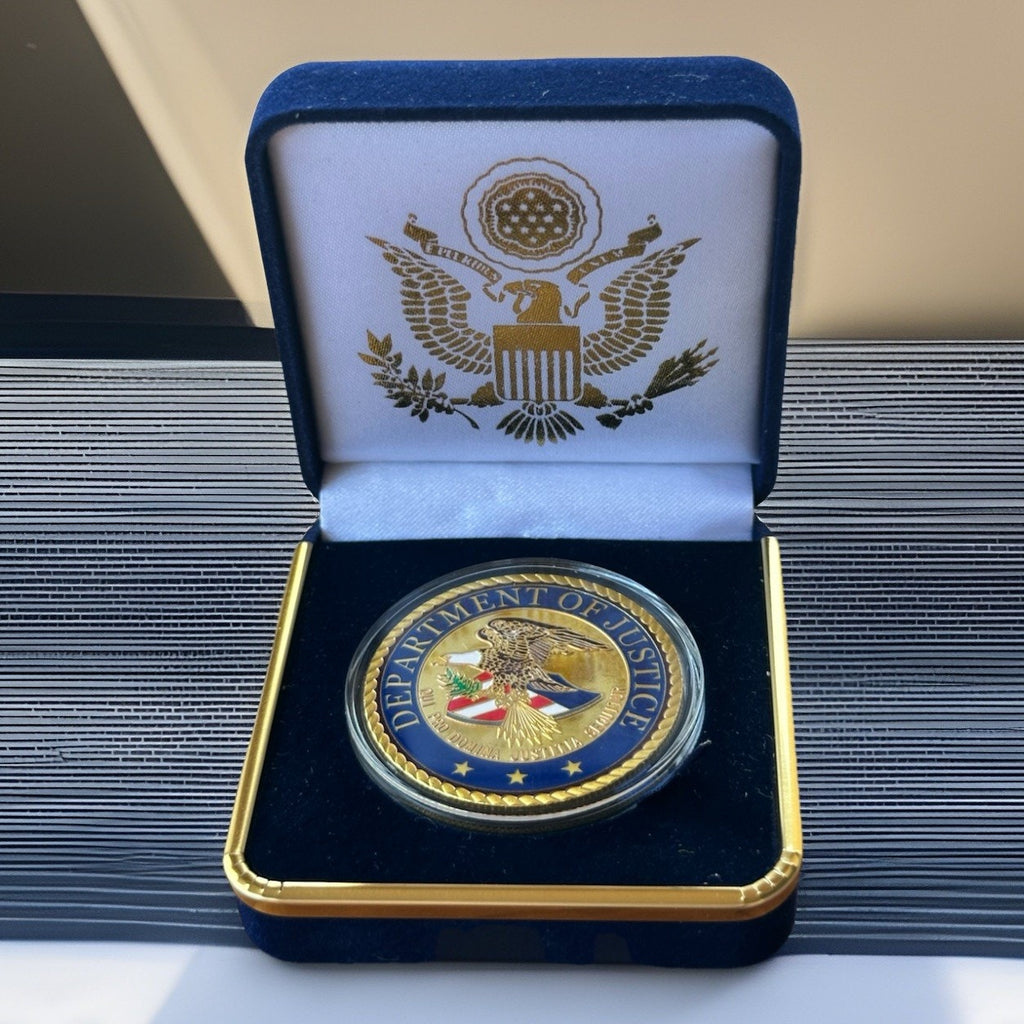 DOJ United States DEPARTMENT OF JUSTICE Challenge Coin With Blue Velvet Case