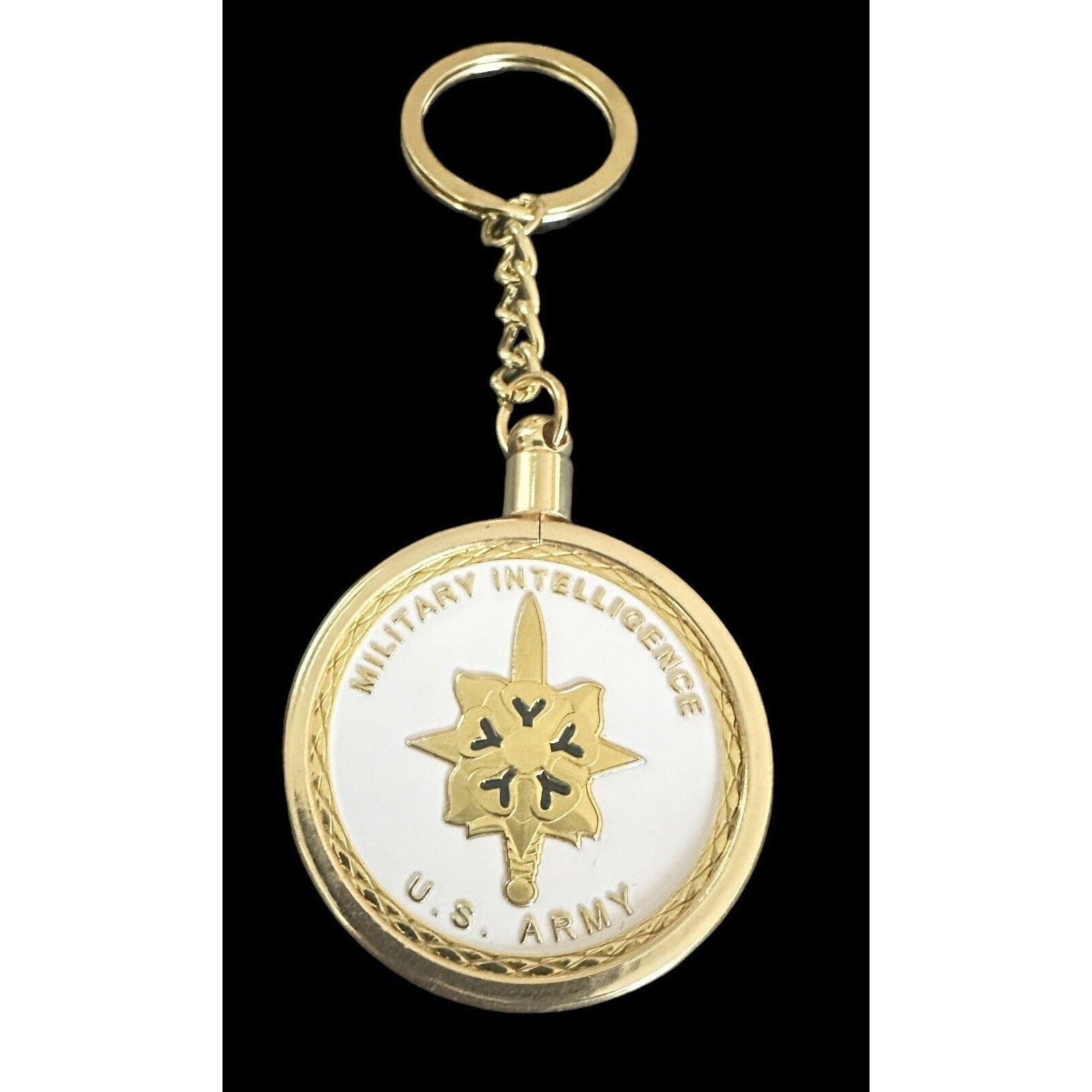 ARMY MILITARY INTELLIGENCE MI CHALLENGE COIN With Key Chain.
