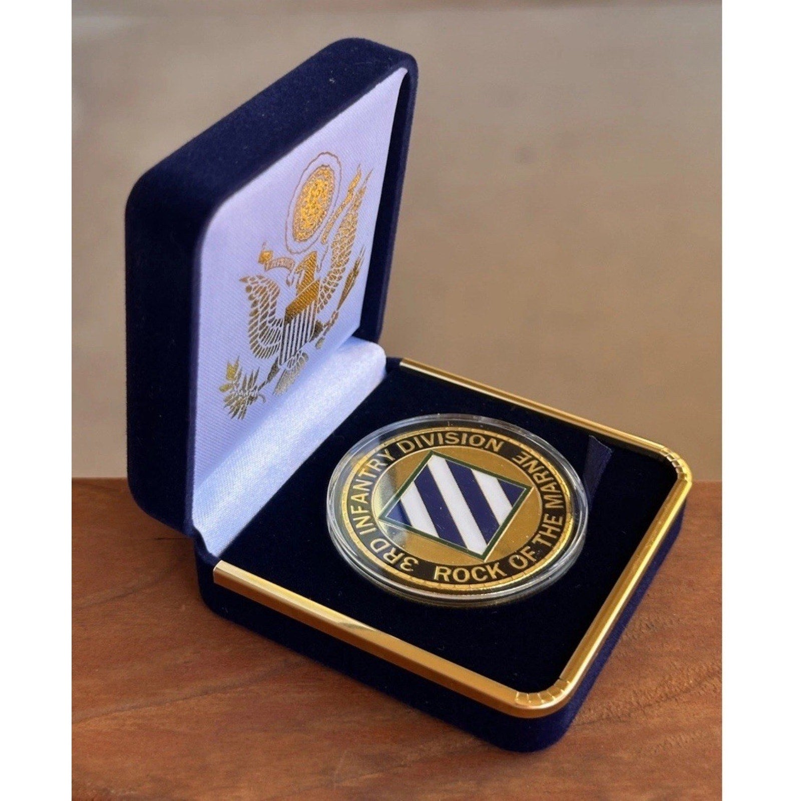 3RD Infantry Division US Army Challenge Coin "Rock of the Marne" W Velvet USA